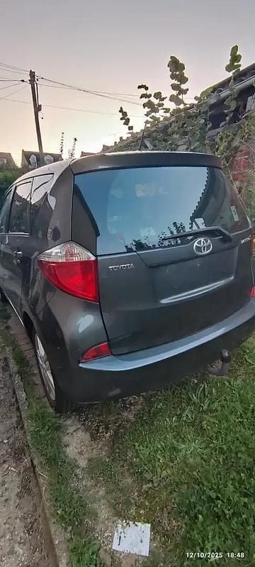 Occasion Toyota Verso-S Lounge 101 ch (74 kW) 2011 Monospace