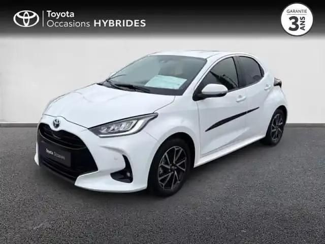 Blanc Occasion 2022 Toyota Yaris Hybrid Design Berline | 20 480 € (Prix juste) - Image 1/4