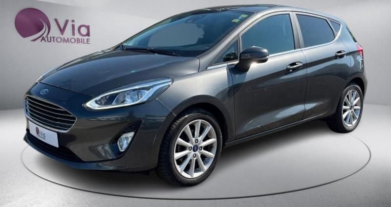 Gris Utilisé 2018 Ford Fiesta Trend Citadine | 7 990 € (Prix juste) - Image 1/4