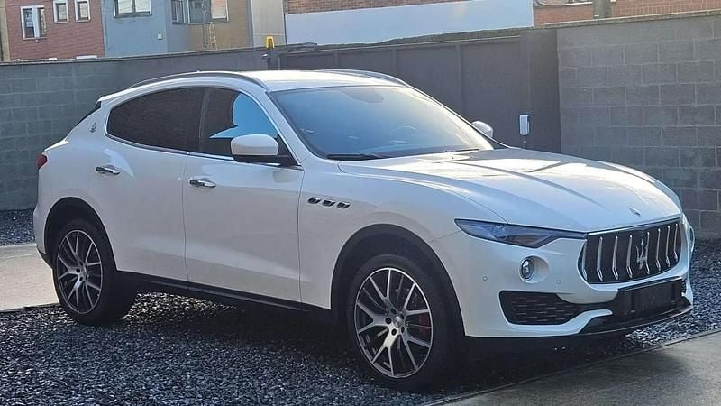 Blanc Occasion 2018 Maserati Levante SUV | 34 990 € - Image 1/4