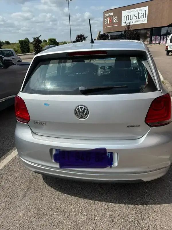 Image 2/4
