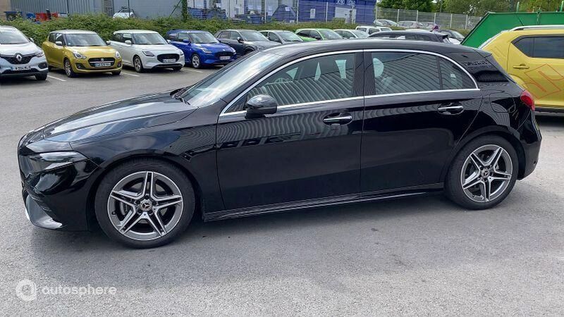 Noir Utilisé 2024 Mercedes A200 AMG line Berline | 35 499 € (Prix juste) - Image 1/4