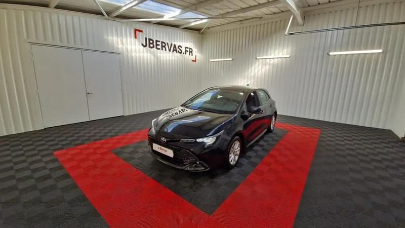 Blanc Utilisé 2023 Toyota Corolla Business Edition Berline | 23 990 € (Prix juste) - Image 1/4