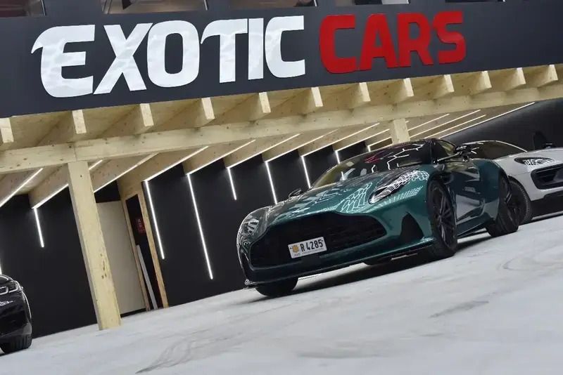 Vert Nouvelle 2024 Aston Martin DB12 Coupé | 224 900 € - Image 1/4