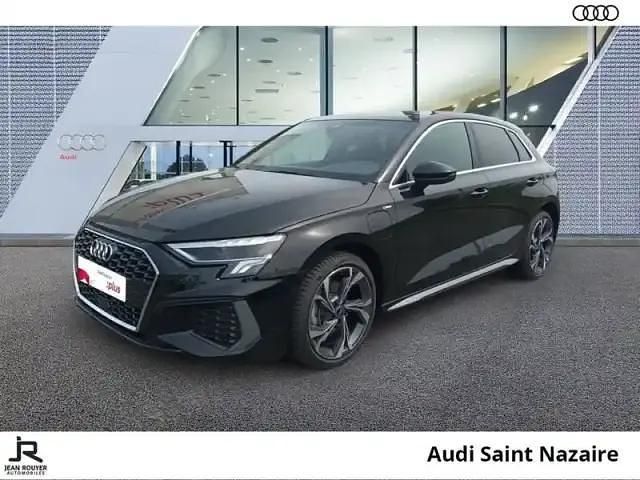 Occasion Audi A3 S-Line 10 ch (7 kW) 2024 Noir mythic metallise Berline