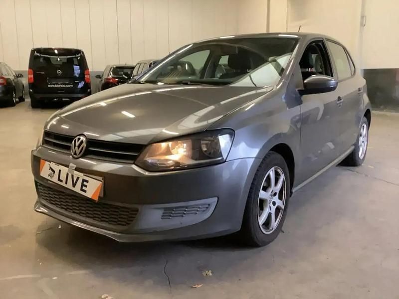 Gris Occasion 2011 VW Polo Berline | 7 990 € (Prix juste) - Image 1/4