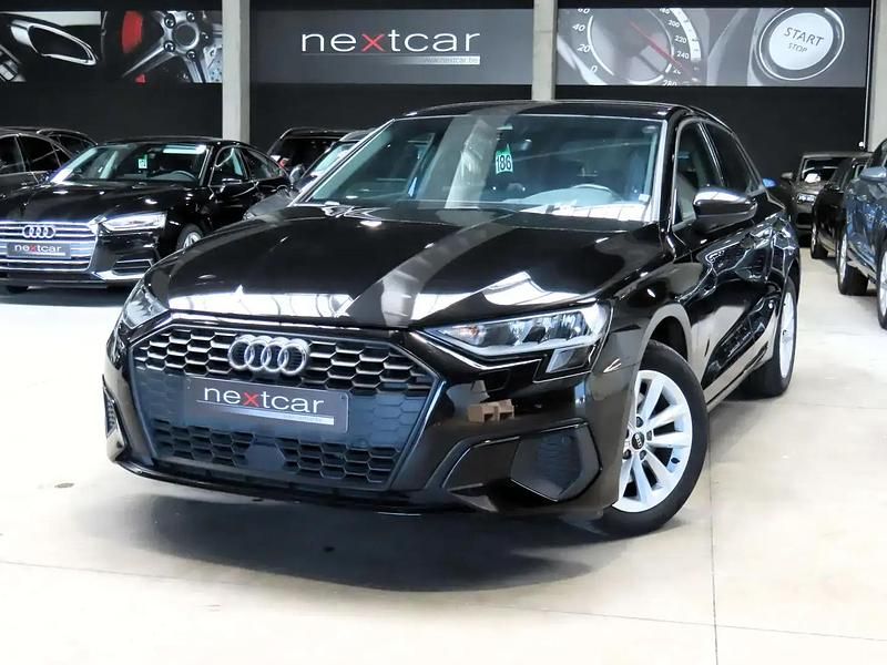 Noir Utilisé 2021 Audi A3 Sportback Advanced Citadine | 20 490 € (Prix juste) - Image 1/4