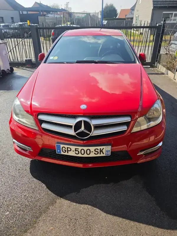 Rouge Utilisé 2013 Mercedes C220 Coupé | 14 000 € - Image 1/4