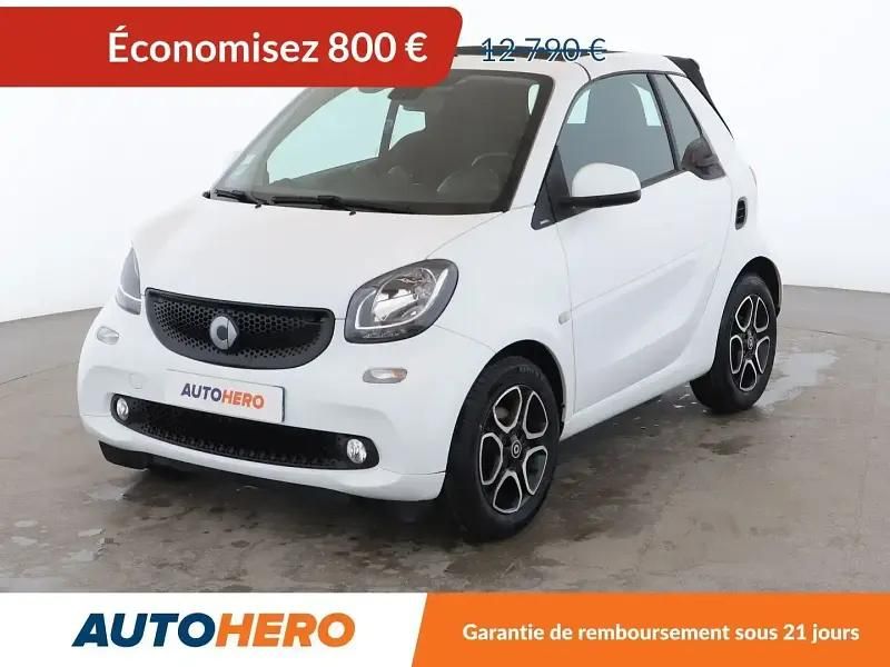 Blanc Utilisé 2017 Smart ForTwo Cabrio Passion Cabriolet | 11 690 € - Image 1/2