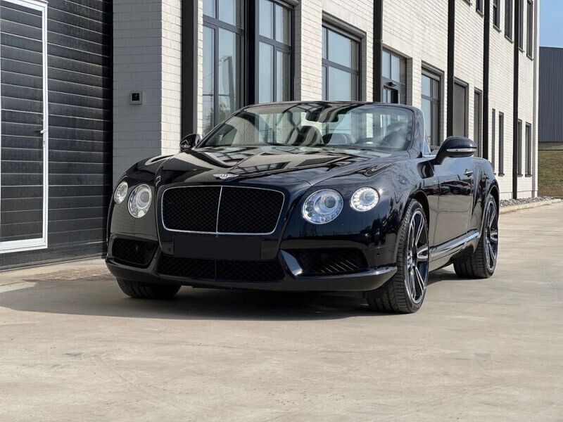 Noir Utilisé 2014 Bentley Continental Berline | 139 900 € (Prix cher) - Image 1/4