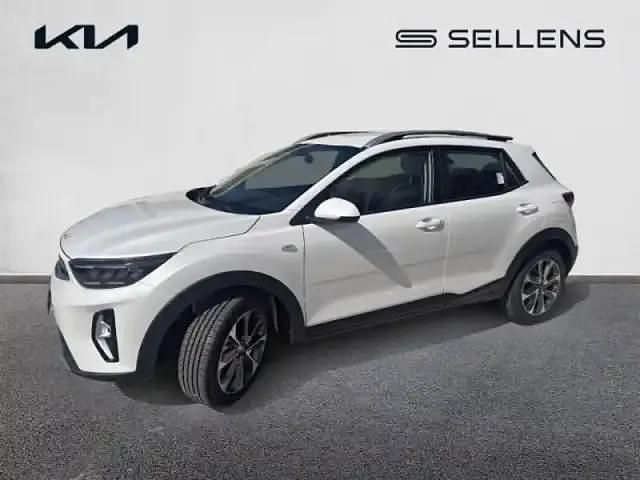 Blanc Occasion 2025 Kia Stonic SUV | 23 760 € (Prix juste) - Image 1/4