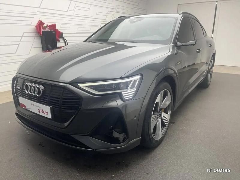 Gris Utilisé 2020 Audi e-tron Sportback S-Line SUV | 34 990 € (Prix juste) - Image 1/4