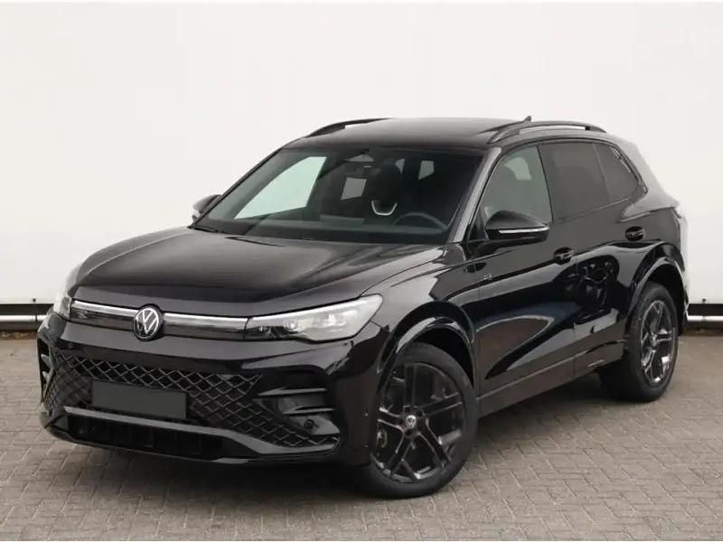 Noir Nouvelle 2025 VW Tiguan Exclusive SUV | 56 890 € - Image 1/4