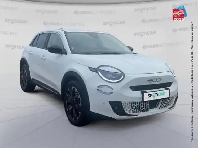 Occasion Fiat 600 102 ch (75 kW) 2024 Blanc SUV