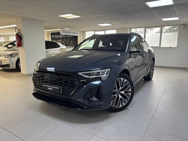 Bleu plasma métallisé Utilisé 2024 Audi Q8 Sportback e-tron S-Line SUV | 82 900 € (Prix cher) - Image 1/4