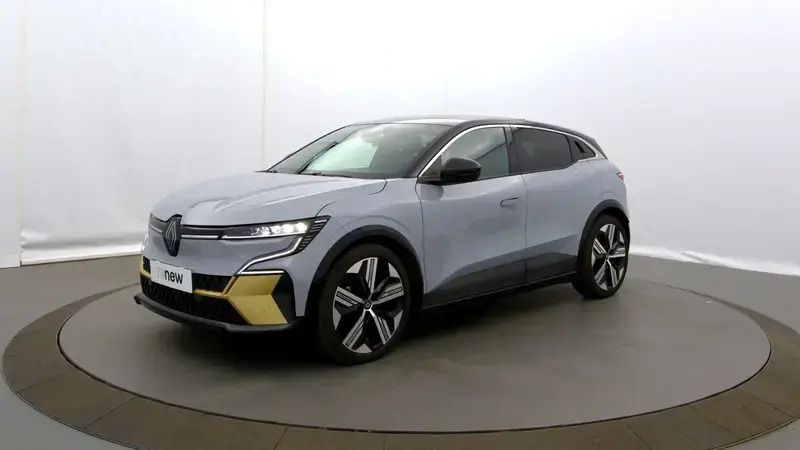 Gris Utilisé 2022 Renault Mégane Iconic Berline | 23 990 € (Bon prix) - Image 1/4