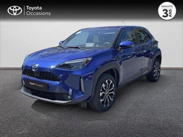 Bleu Utilisé 2022 Toyota Yaris Hybrid Design | 24 900 € (Prix assez cher) - Image 1/4