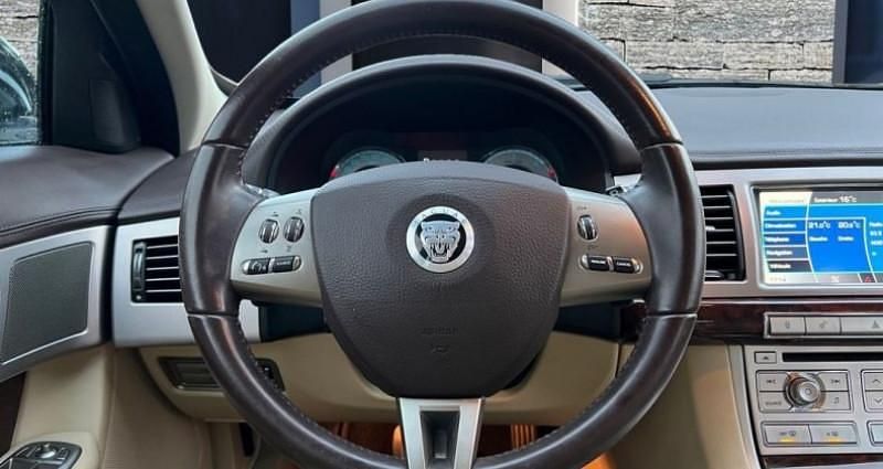 Occasion Jaguar XF Premium Luxury 212 ch (155 kW) 2010 Noir Berline