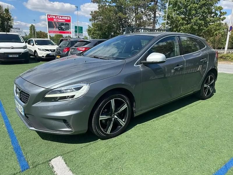 Gris Utilisé 2019 Volvo V40 Business Edition Break | 12 990 € - Image 1/4