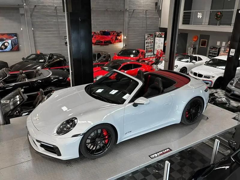 Gris Occasion 2024 Porsche 911 Carrera Cabriolet Cabriolet | 169 900 € - Image 1/4