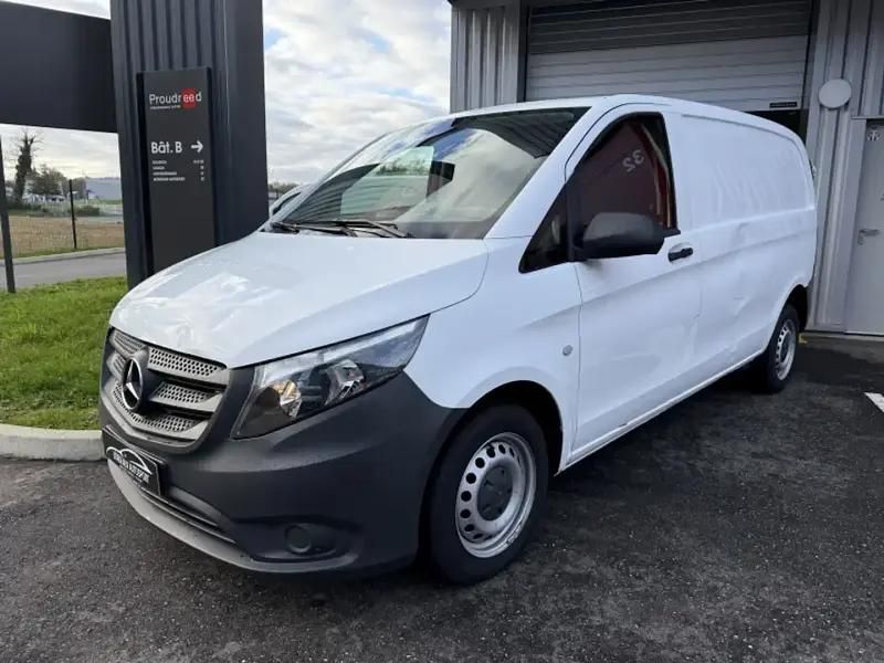 Blanc Utilisé 2020 Mercedes Vito Monospace | 13 990 € - Image 1/4