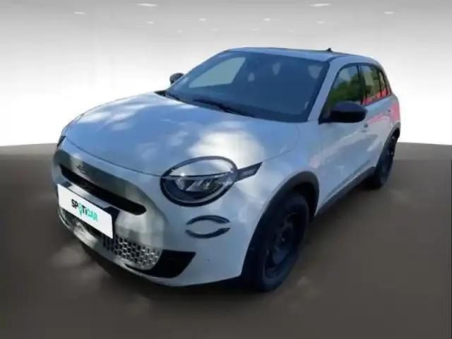 Ice white Occasion 2025 Fiat 600 | 23 390 € - Image 1/4