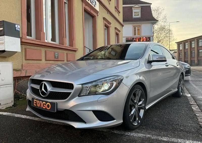 Gris Occasion 2013 Mercedes CLA180 Berline | 15 890 € - Image 1/4