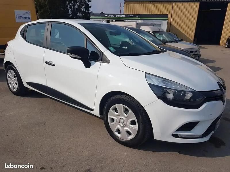 Blanc Utilisé 2018 Renault Clio Van | 7 490 € - Image 1/4