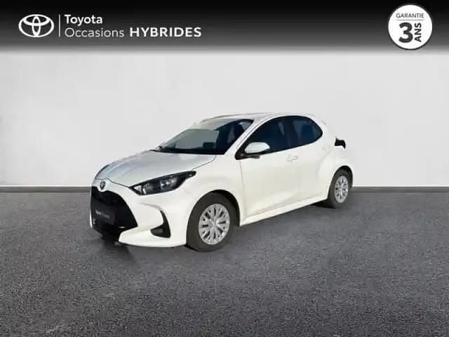 Occasion Toyota Yaris Hybrid 116 ch (85 kW) 2021 Blanc pur Berline