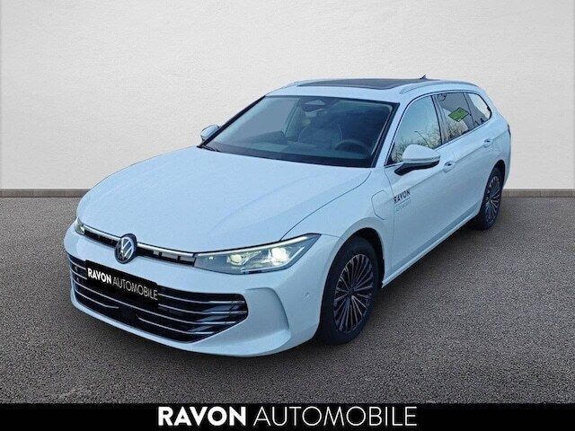 Nouvelle 2025 VW Passat Elegance | 53 990 € (Prix assez cher) - Image 1/4