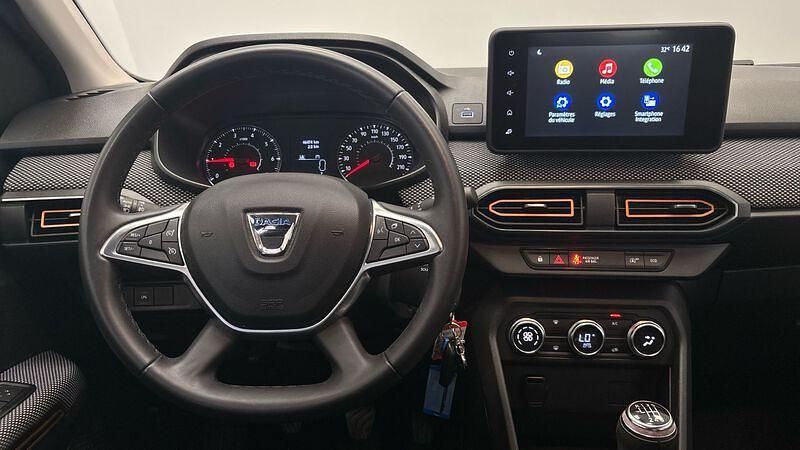 Occasion Dacia Sandero 101 ch (74 kW) 2022 Orange Citadine