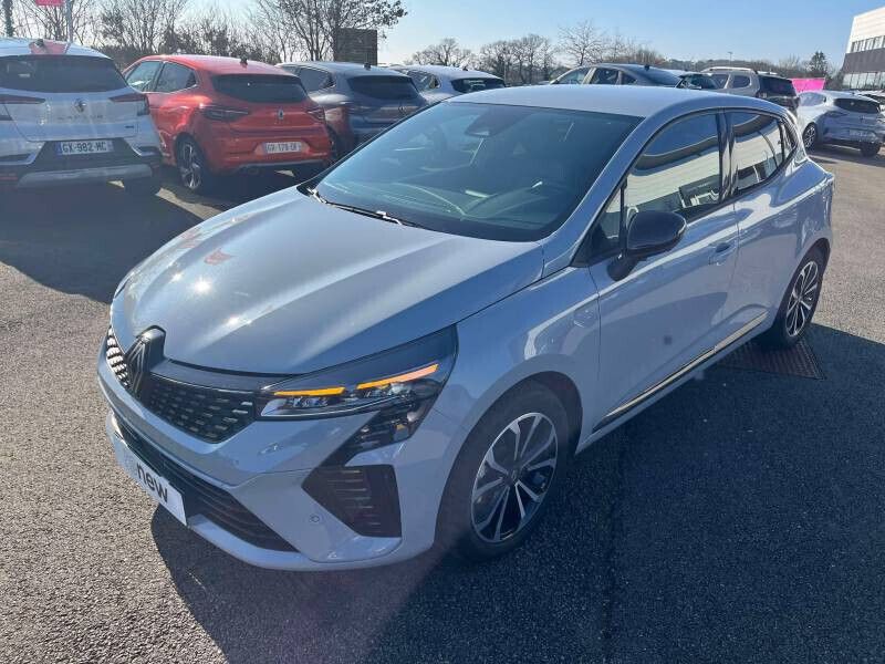 Utilisé 2024 Renault Clio V Techno Citadine | 21 570 € (Prix assez cher) - Image 1/4