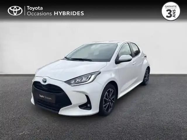 Occasion Toyota Yaris Hybrid Design 116 ch (85 kW) 2022 Blanc pur Berline
