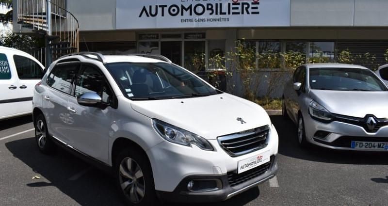 Utilisé 2016 Peugeot 2008 Allure SUV | 5 490 € (Prix juste) - Image 1/4