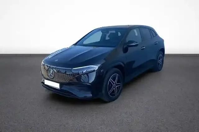 Kosmosblack met. Utilisé 2025 Mercedes EQA250+ SUV | 42 990 € (Prix juste) - Image 1/4