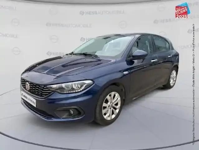 Bleu Utilisé 2019 Fiat Tipo Lounge Berline | 11 999 € (Prix juste) - Image 1/4