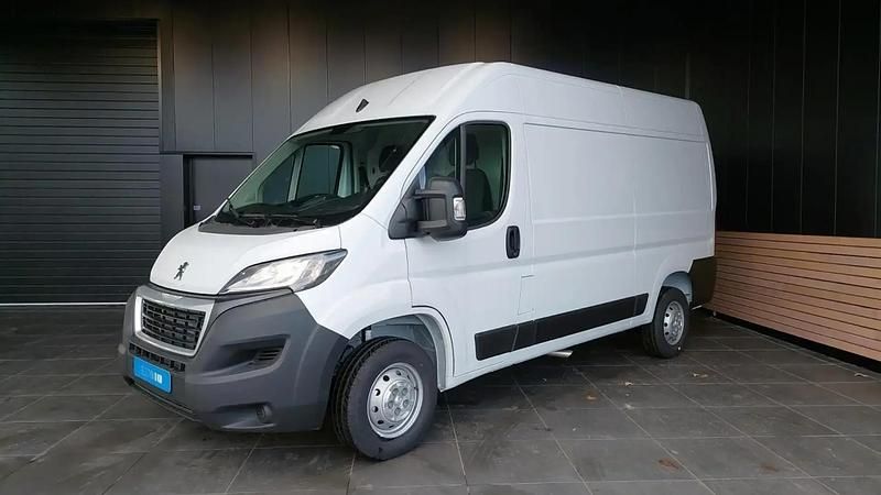 Blanc Utilisé 2022 Peugeot Boxer Premium Van | 36 990 € - Image 1/4