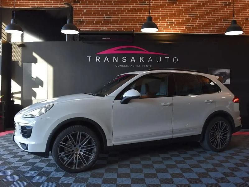 Blanc Utilisé 2015 Porsche Cayenne S SUV | 42 990 € - Image 1/4