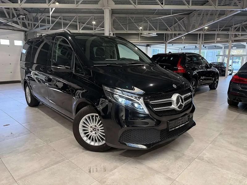 Noir Utilisé 2023 Mercedes V220 Edition Monospace | 52 900 € (Super prix) - Image 1/4