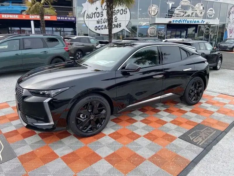 Noir Nouvelle 2024 DS Automobiles DS4 Berline | 31 880 € (Super prix) - Image 1/4