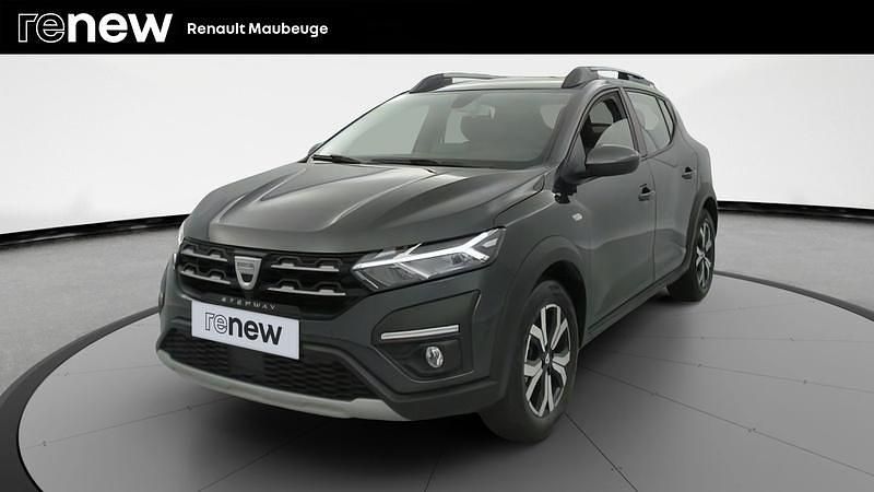 Gris Utilisé 2023 Dacia Sandero Comfort Citadine | 14 399 € (Prix juste) - Image 1/4