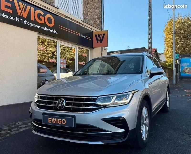 Gris Occasion 2021 VW Tiguan Elegance SUV | 26 990 € (Prix juste) - Image 1/4