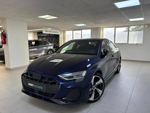 Bleu navarre métallisé Utilisé 2025 Audi A3 S-Line Berline | 42 900 € - Image 1/4