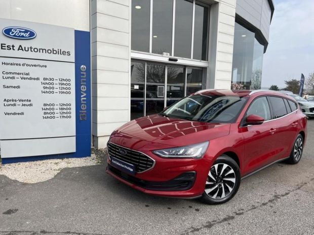 Rouge Utilisé 2024 Ford Focus Business Edition | 22 989 € (Prix juste) - Image 1/4