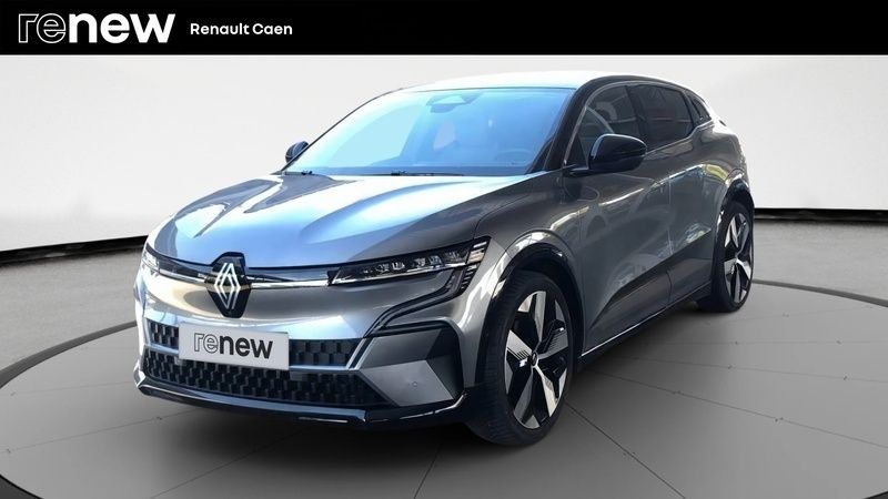 Gris Utilisé 2023 Renault Mégane Techno Berline | 29 990 € (Prix assez cher) - Image 1/4