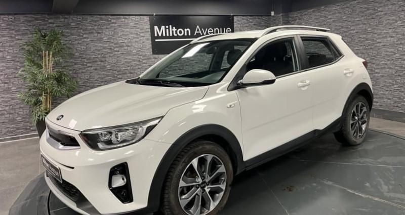 Blanc Utilisé 2019 Kia Stonic Active SUV | 12 490 € (Prix assez cher) - Image 1/4