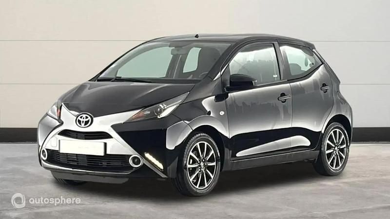 Noir Occasion 2016 Toyota Aygo X-play Citadine | 8 999 € (Prix juste) - Image 1/4