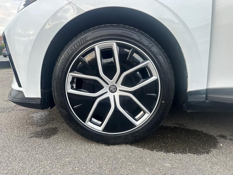 Occasion MG MG4 EV Luxury 150 kW (204 ch) 2024 Citadine