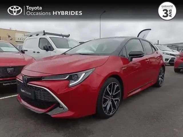Bi ton rouge intense Occasion 2020 Toyota Corolla Berline | 21 990 € (Prix juste) - Image 1/4