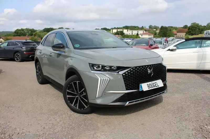 Gris Utilisé 2024 DS Automobiles DS7 Crossback Rivoli SUV | 34 500 € (Prix juste) - Image 1/4